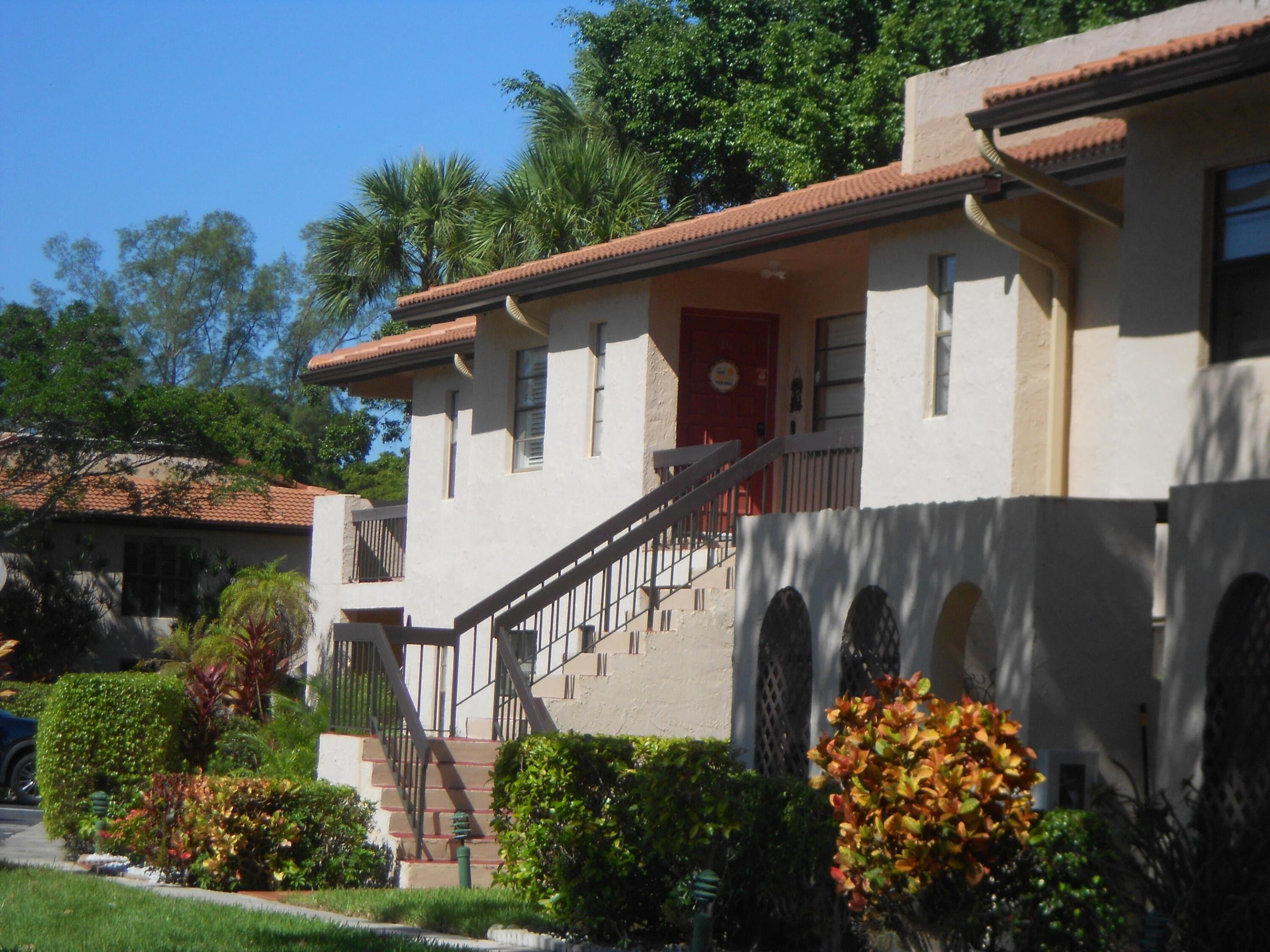 9259 VISTA DEL LAGO 18D