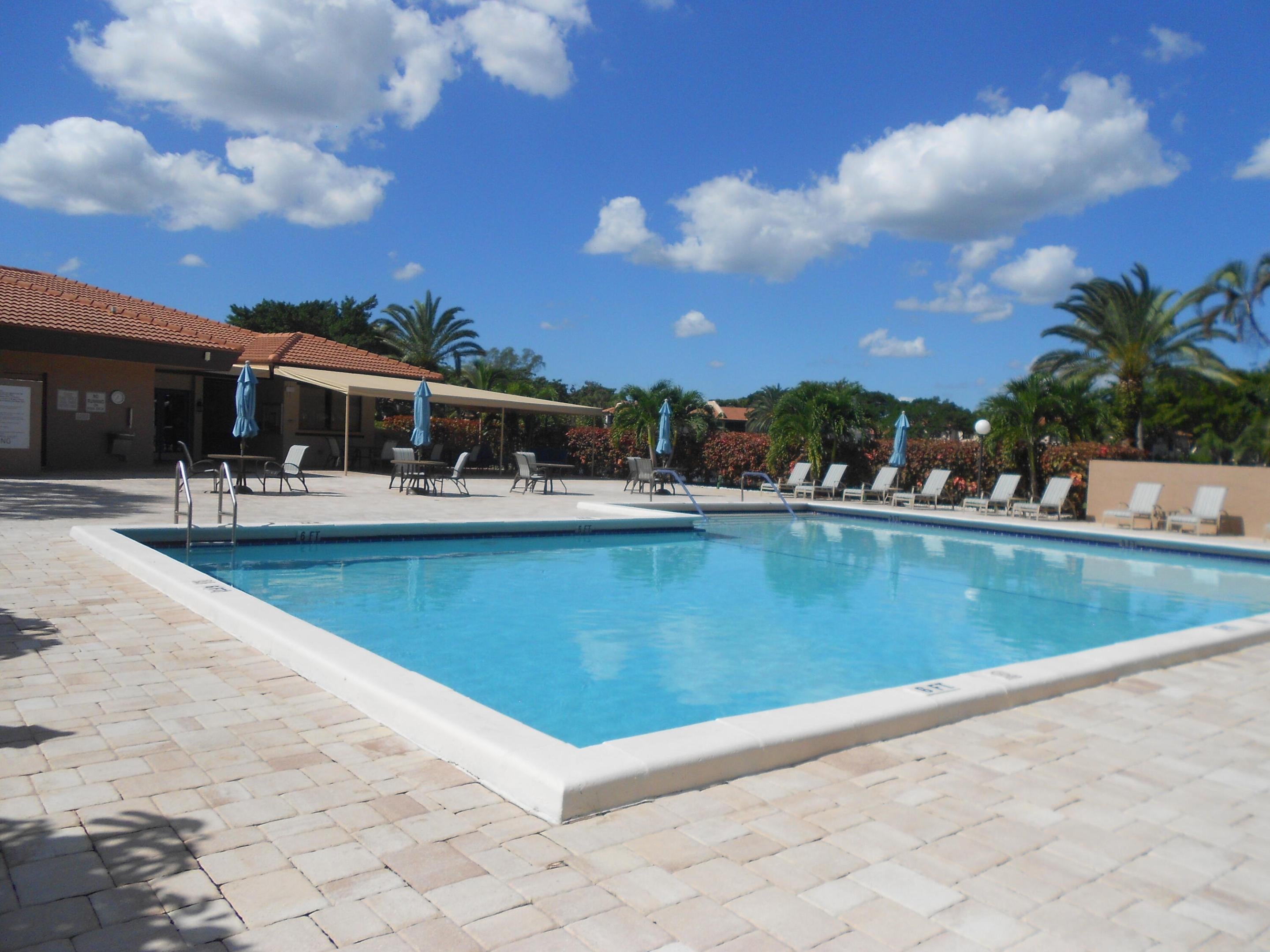 9259 VISTA DEL LAGO 18D