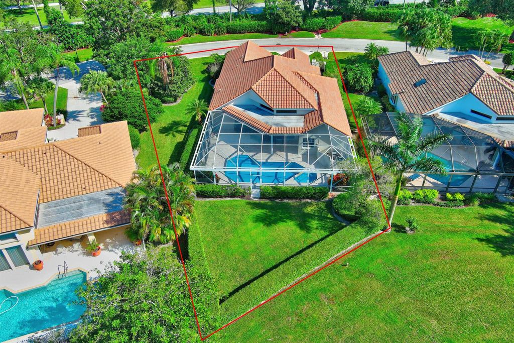 Photo of 103 Golfview Court, Palm Beach Gardens, FL 33418 (MLS # R10938820)