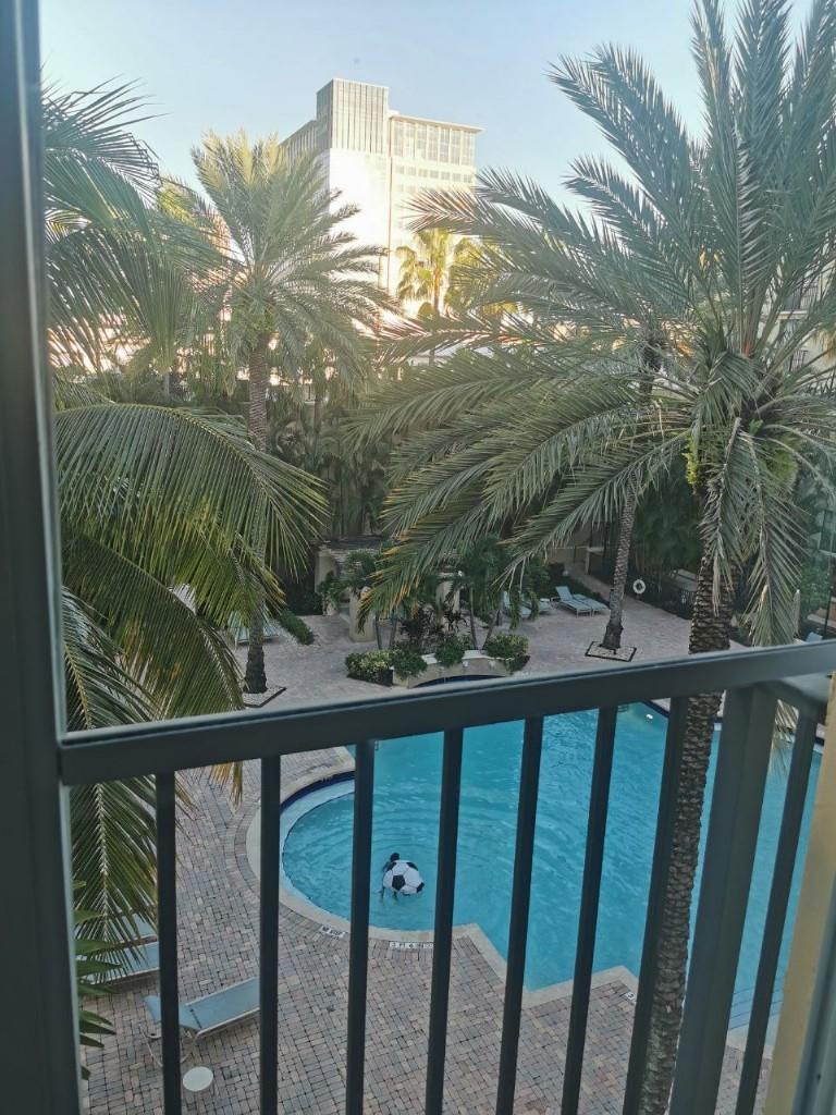 720 S Sapodilla Ave 402