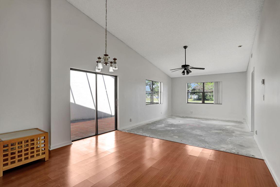 VENETIAN LAKES - Residential