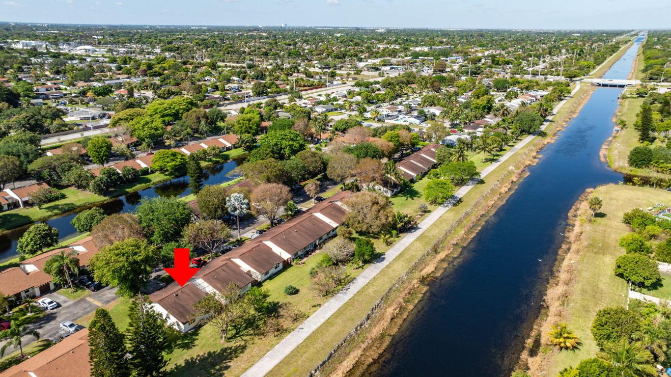 VENETIAN LAKES - Residential