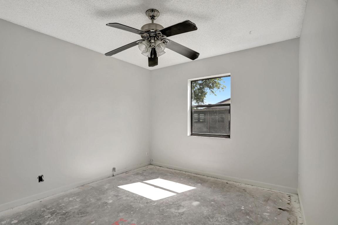 VENETIAN LAKES - Residential