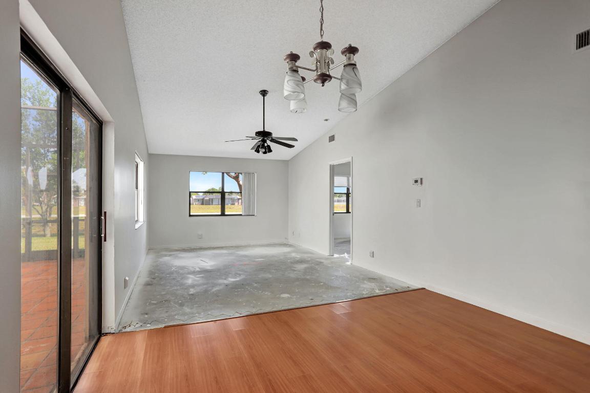 VENETIAN LAKES - Residential