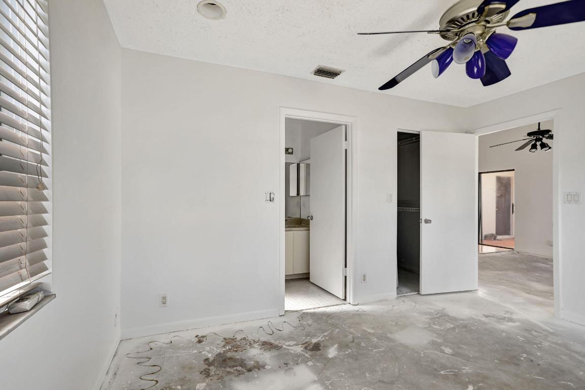 VENETIAN LAKES - Residential