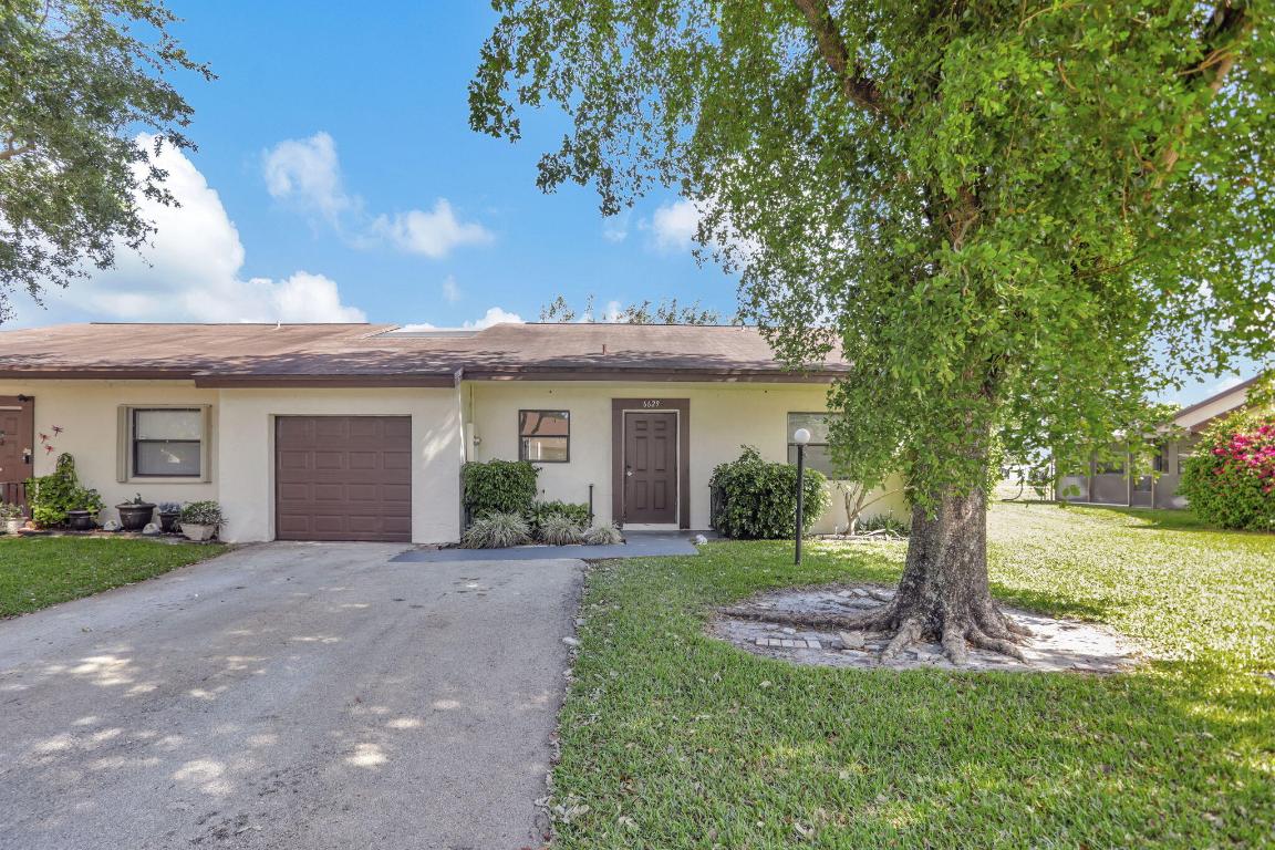 VENETIAN LAKES - Residential