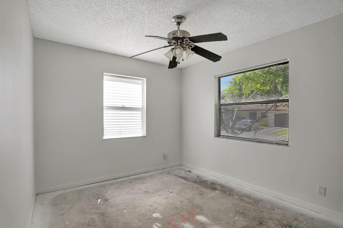 VENETIAN LAKES - Residential