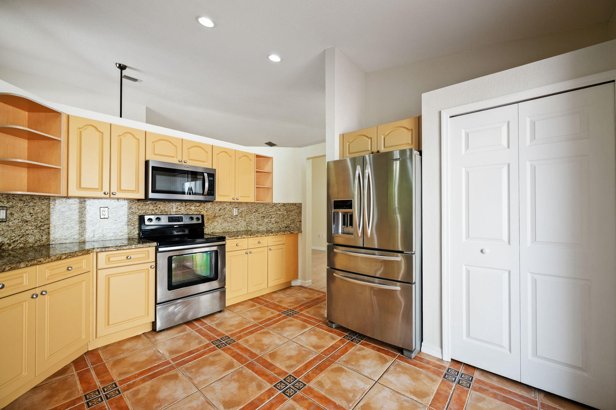 WOODMONT TRACT 71 - Residential