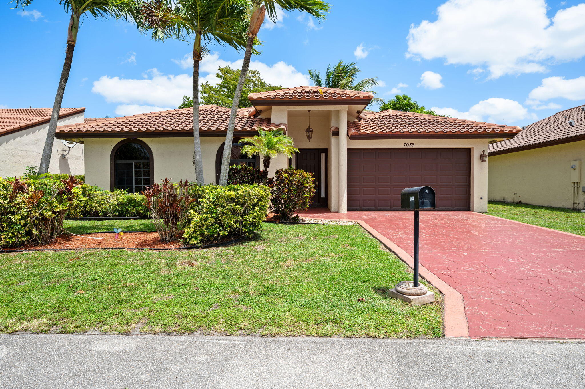 7039 Golf Pointe Circle