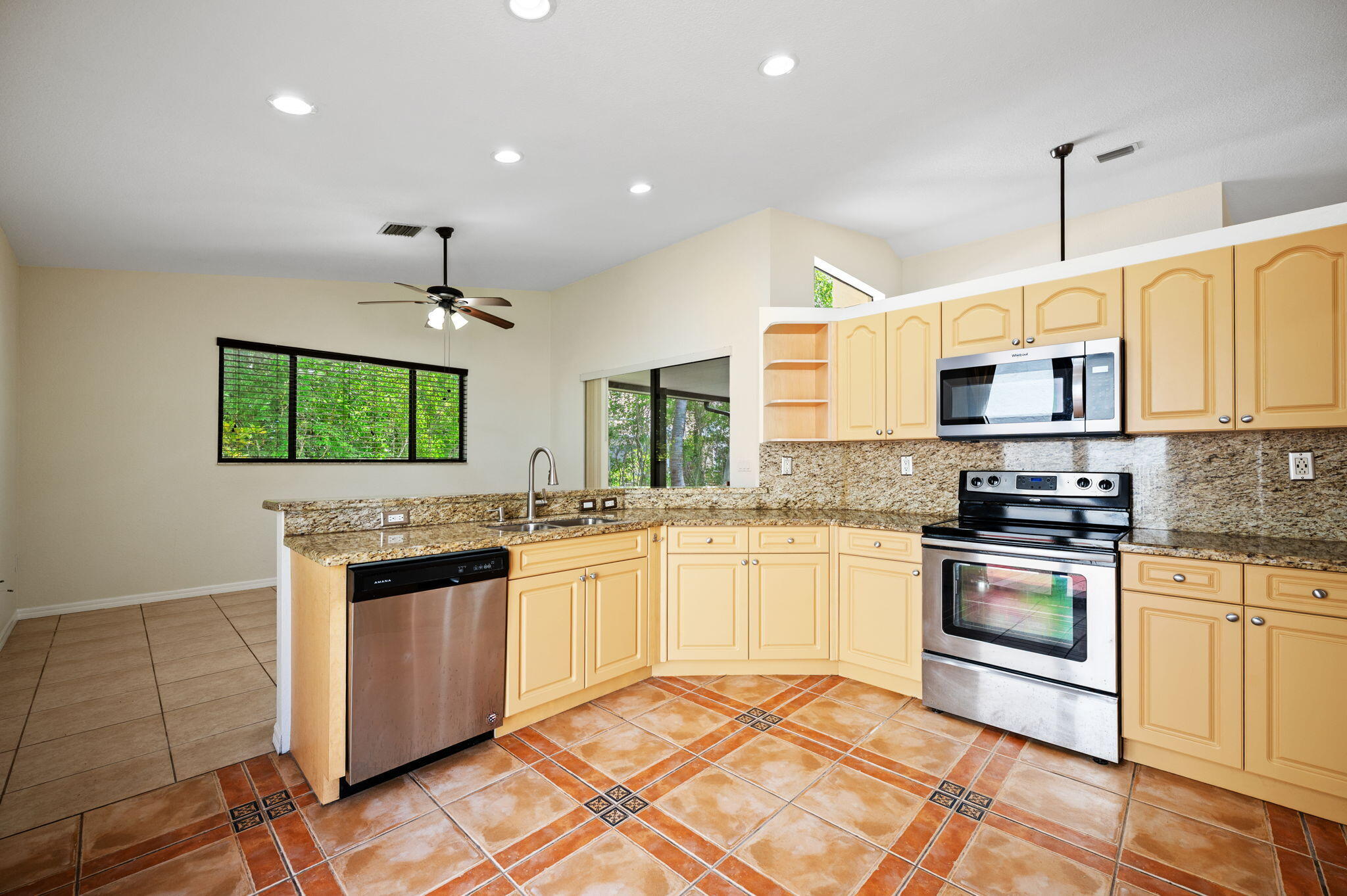 WOODMONT TRACT 71 - Residential