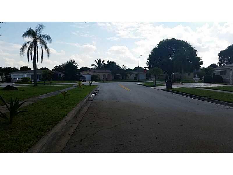 OAKLAND HILLS 1ST SEC - Residential