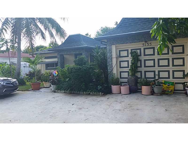 OAKLAND HILLS 1ST SEC - Residential