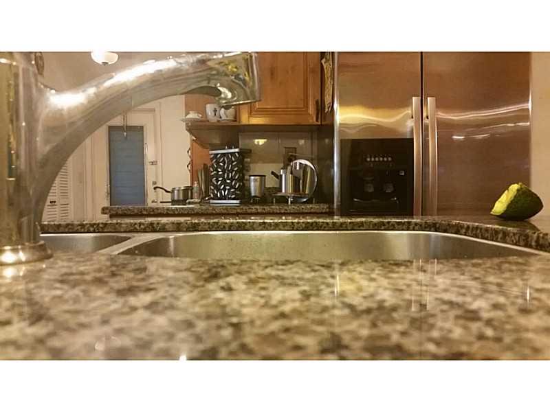 OAKLAND HILLS 1ST SEC - Residential