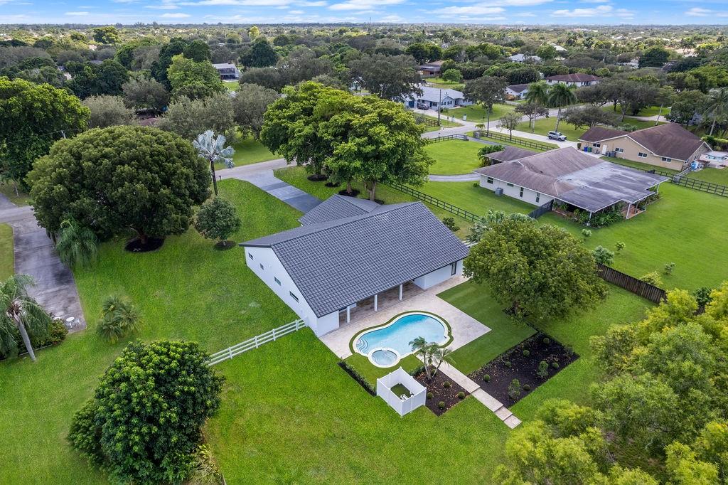 GREEN MEADOWS - Residential