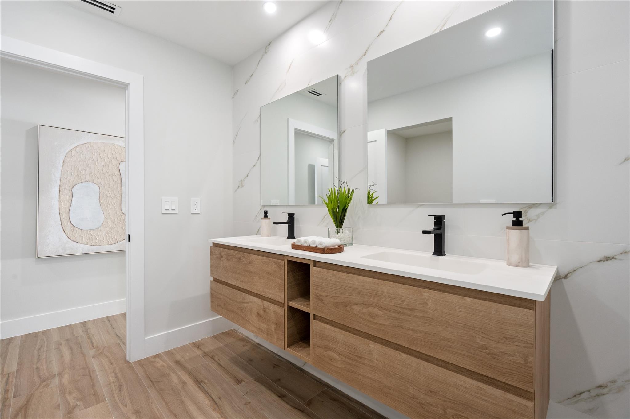 GREEN MEADOWS - Residential