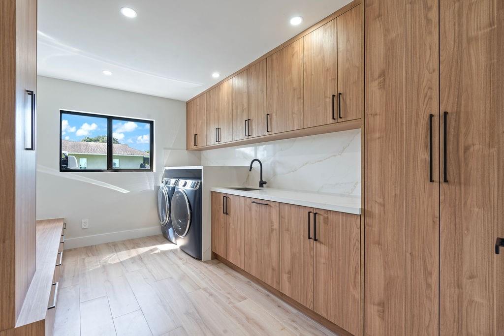 GREEN MEADOWS - Residential