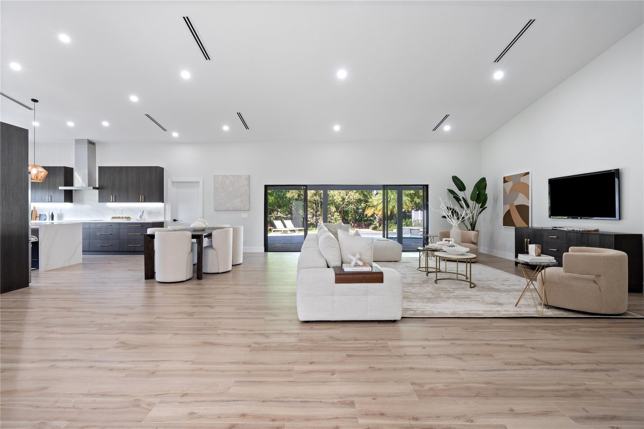 GREEN MEADOWS - Residential