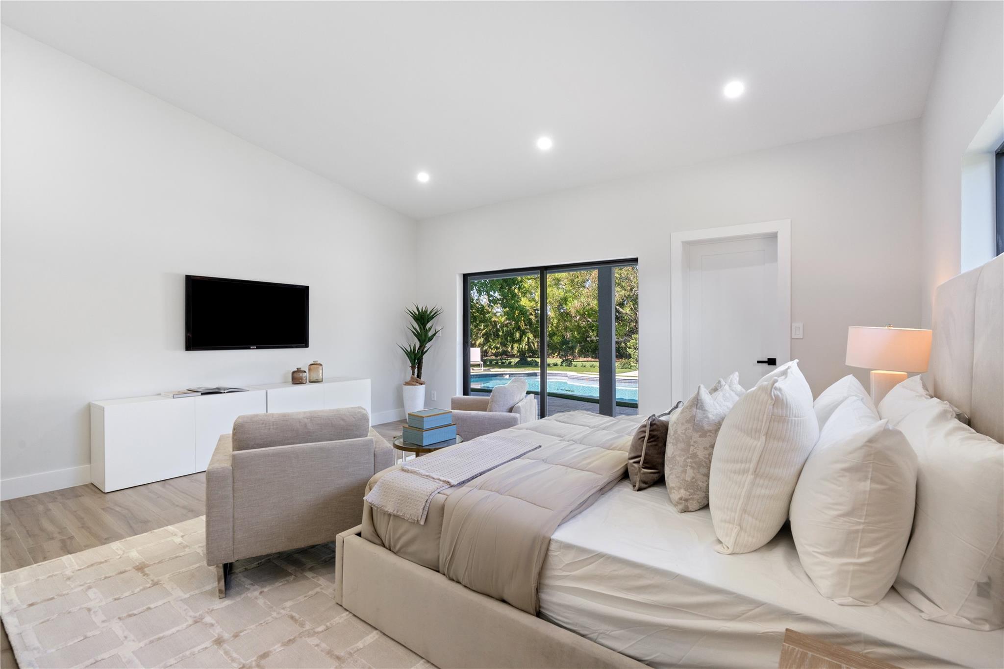 GREEN MEADOWS - Residential