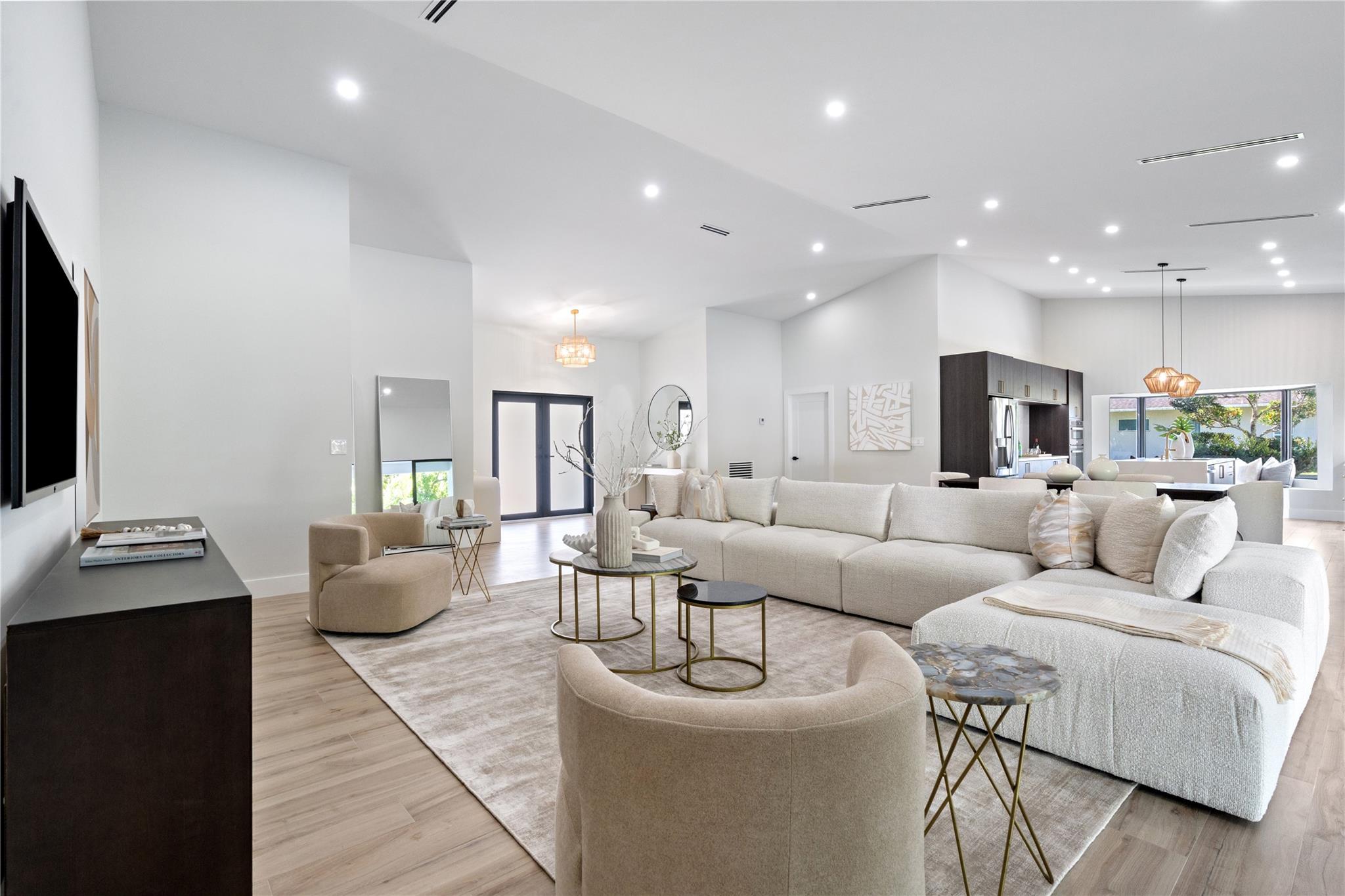 GREEN MEADOWS - Residential