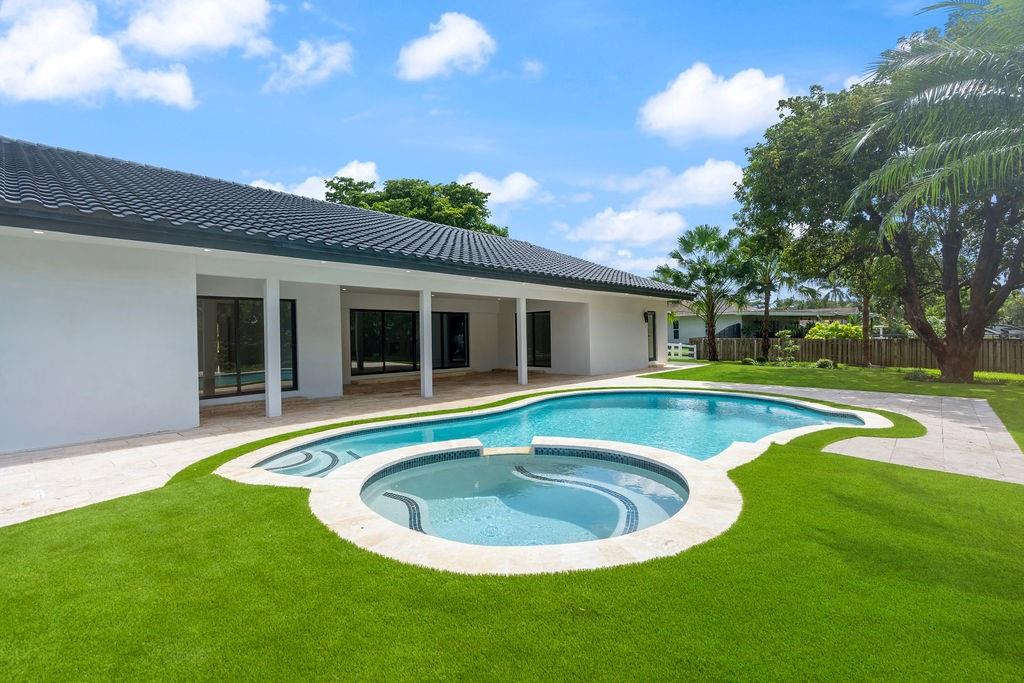 GREEN MEADOWS - Residential