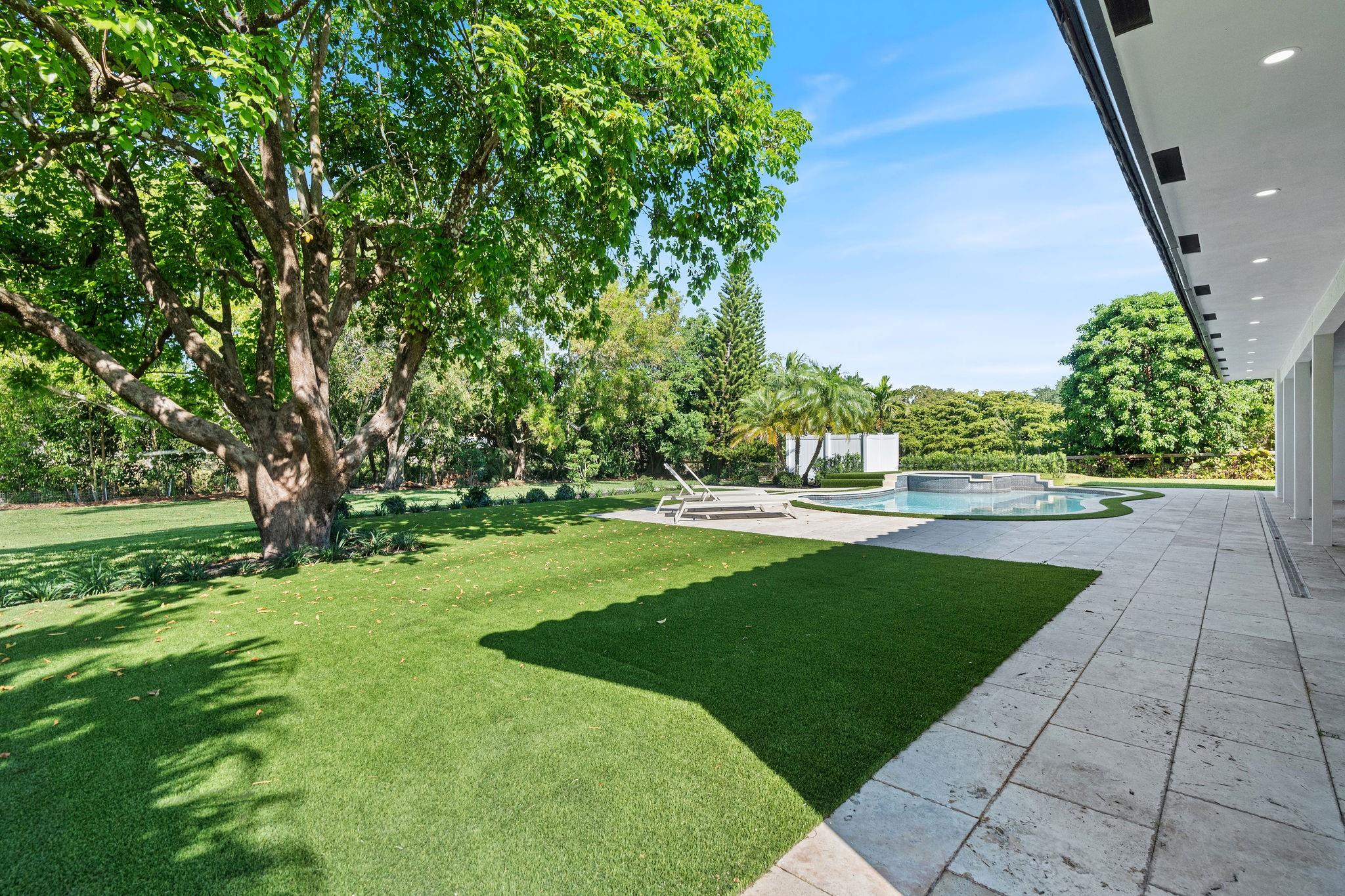 GREEN MEADOWS - Residential