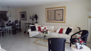 HUNTINGTON POINTE - Residential