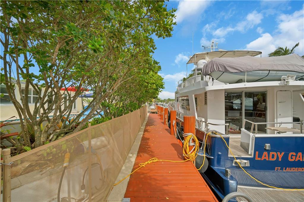 SOUTH NEW RIVER ISLES SEC - Residential