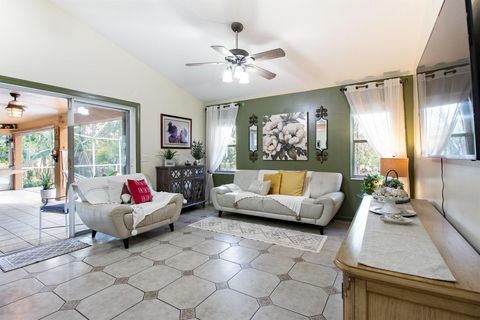 A home in Loxahatchee