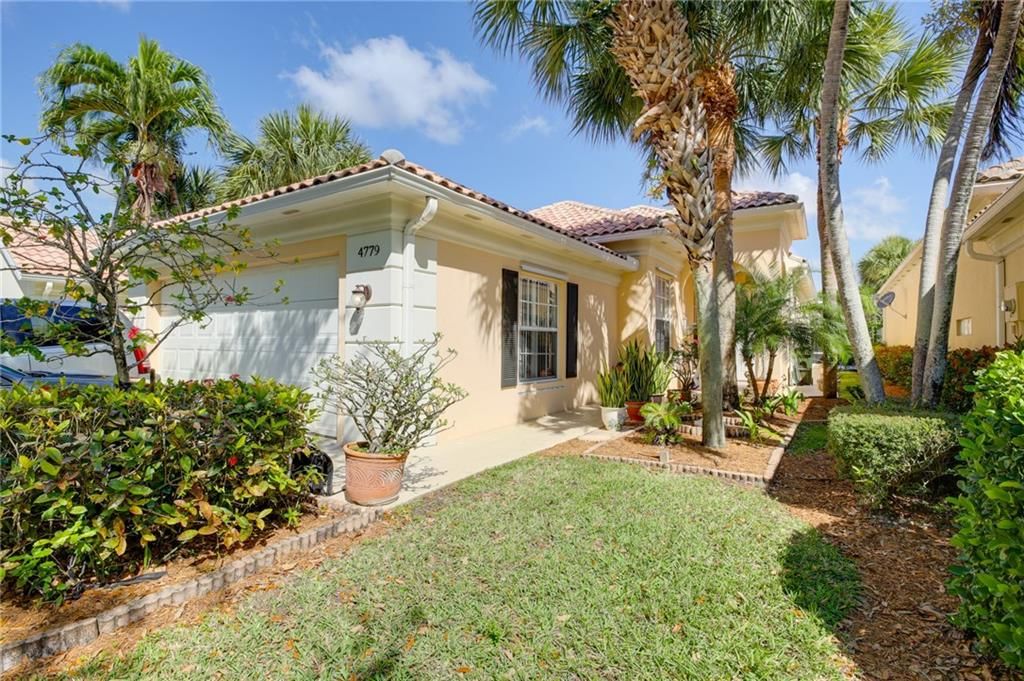 Photo of 4779 Blossom Dr, Delray Beach, FL 33445 (MLS # F10282647)