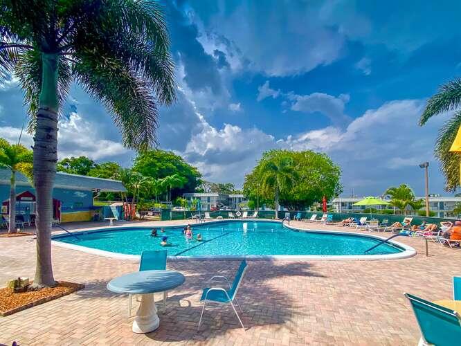 MURRY HILLS APT BLDG CONDO - Residential Lease