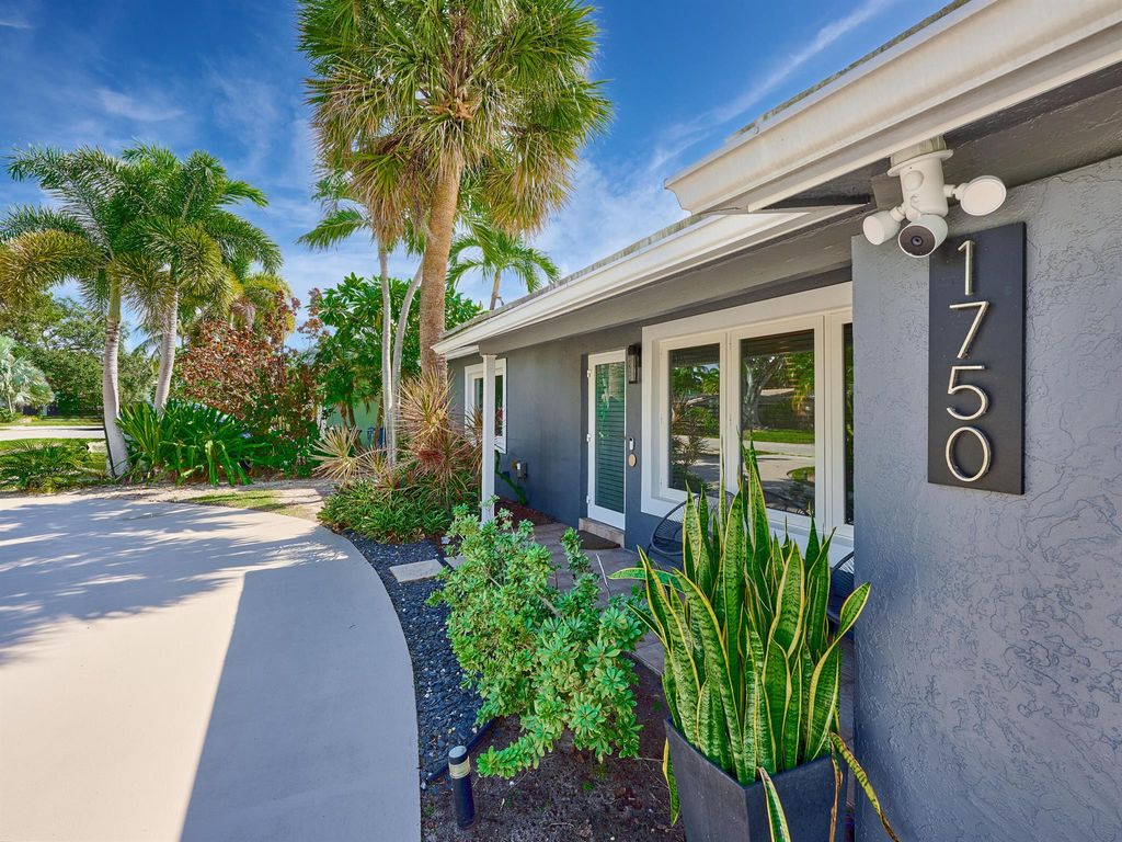 Photo of 1750 NE 40th Street, Oakland Park, FL 33334 (MLS # R11109739)