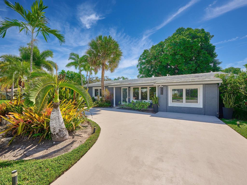 Photo of 1750 NE 40th Street, Oakland Park, FL 33334 (MLS # R11109739)