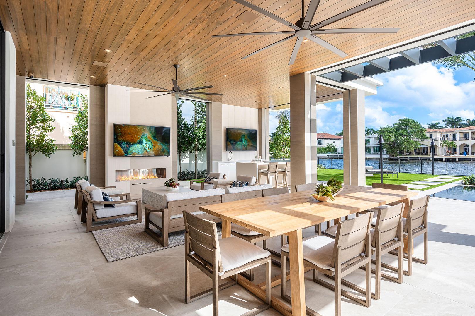 ROYAL PALM YACHT & COUNTR - Residential