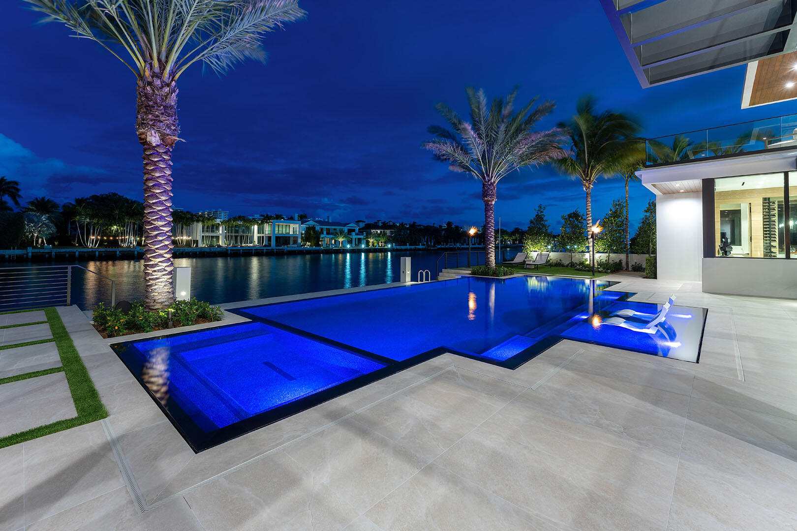 ROYAL PALM YACHT & COUNTR - Residential