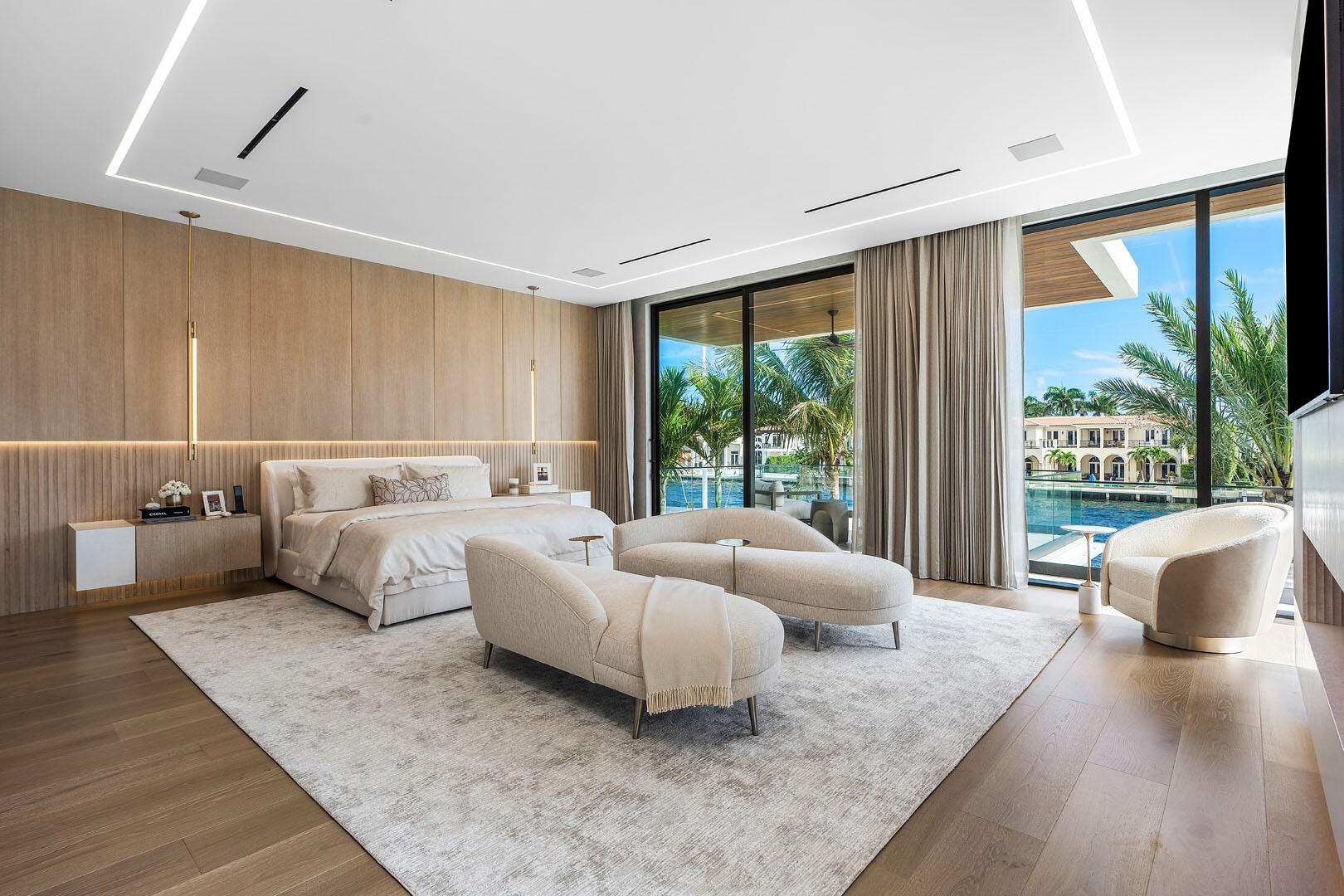 ROYAL PALM YACHT & COUNTR - Residential