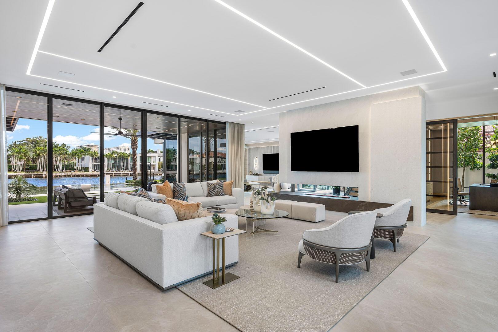 ROYAL PALM YACHT & COUNTR - Residential