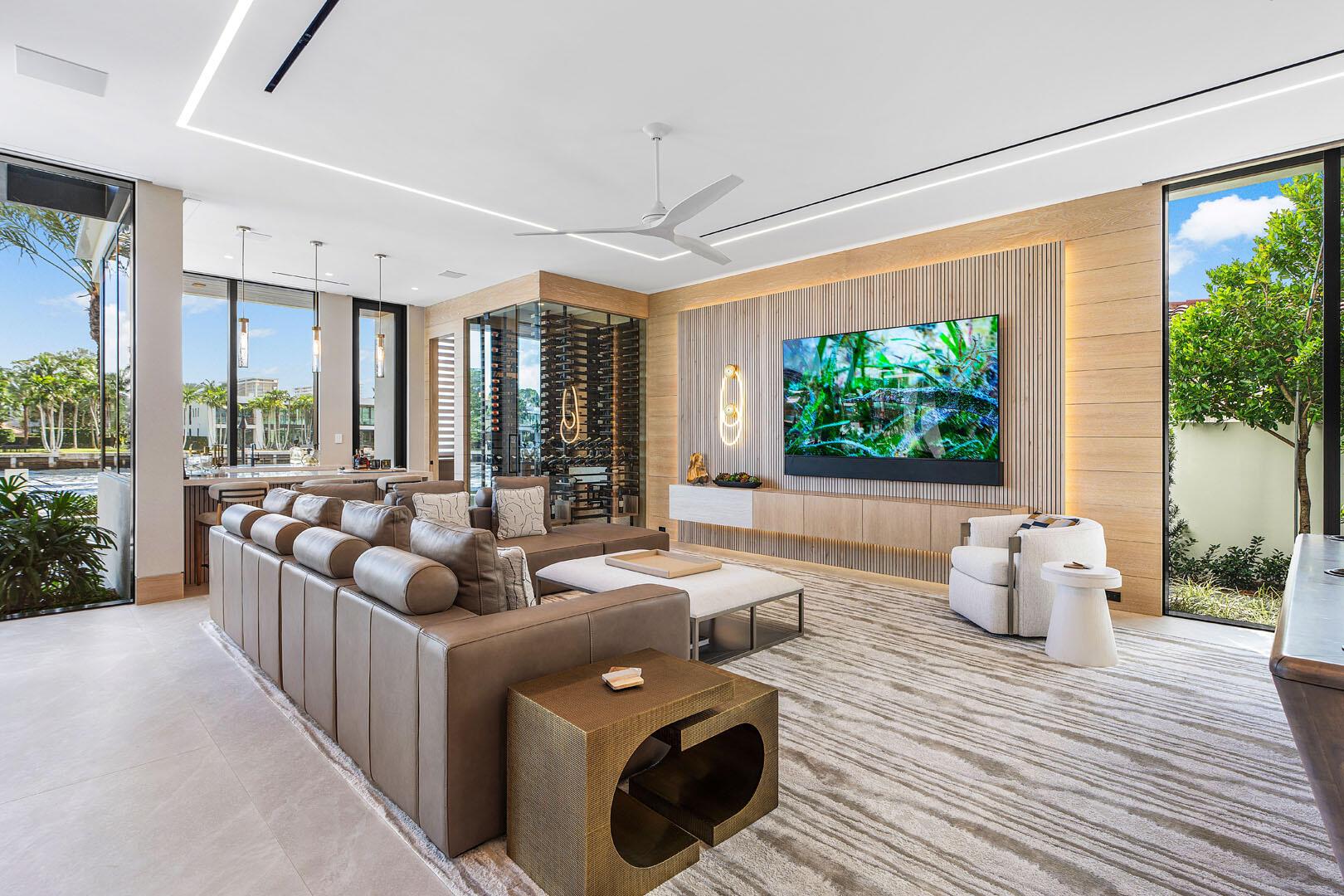 ROYAL PALM YACHT & COUNTR - Residential