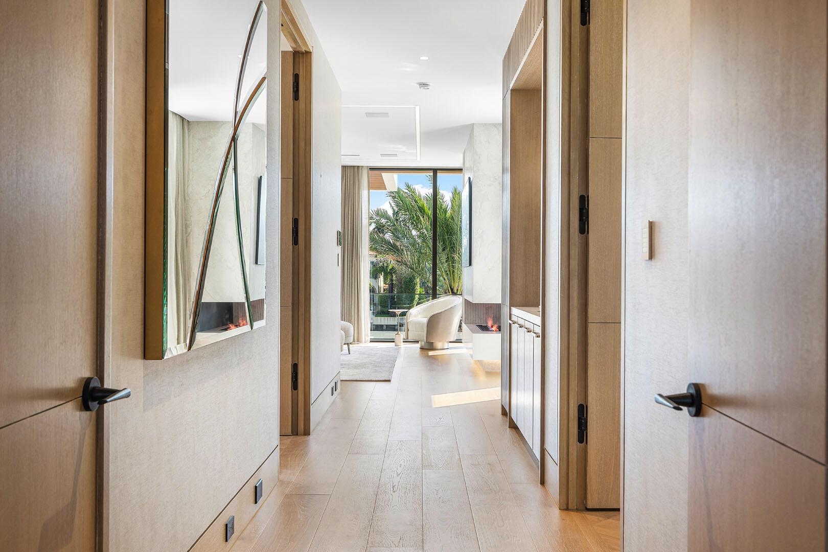 ROYAL PALM YACHT & COUNTR - Residential