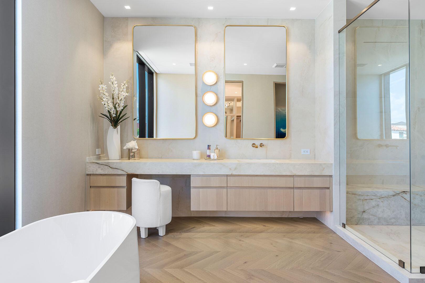 ROYAL PALM YACHT & COUNTR - Residential
