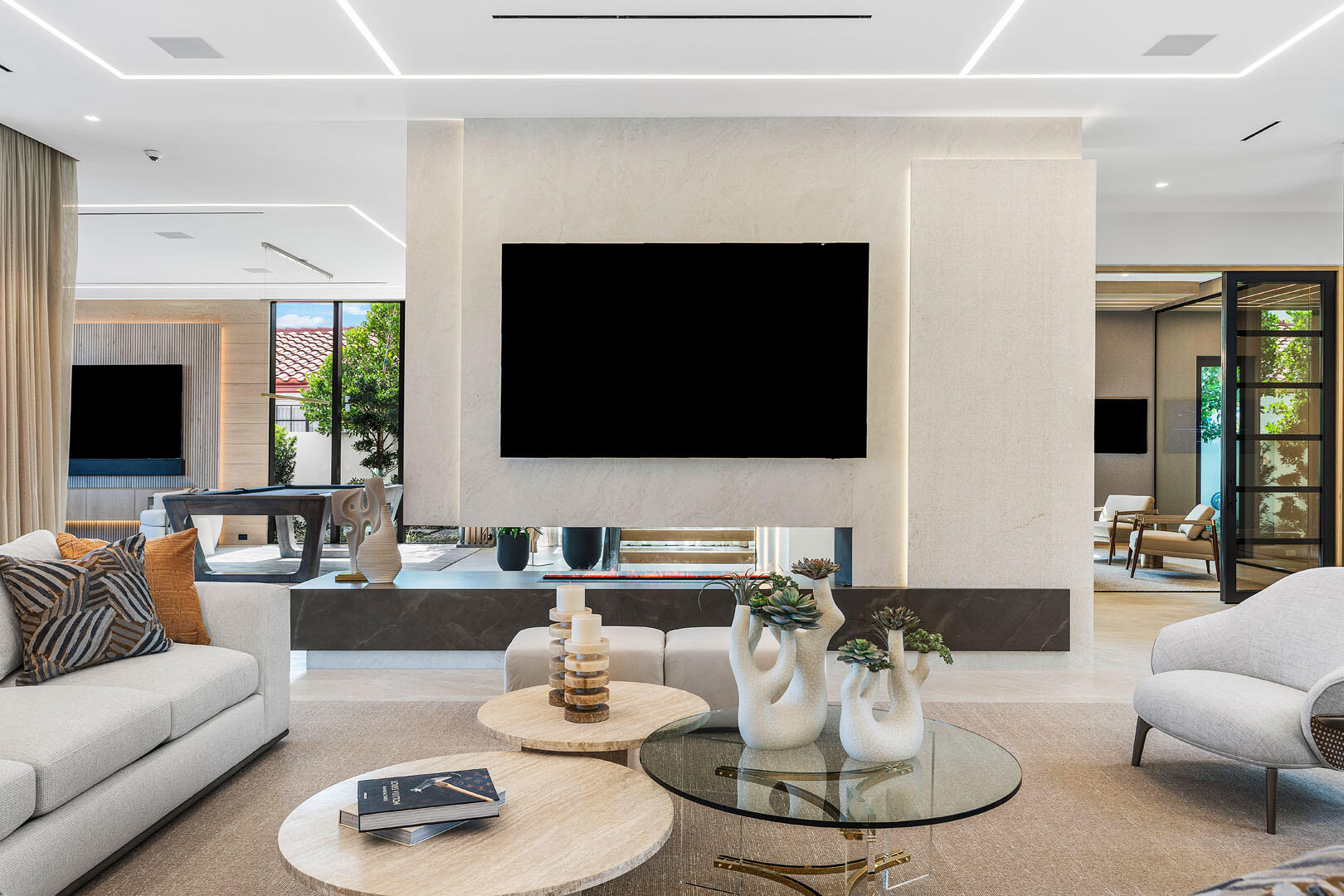 ROYAL PALM YACHT & COUNTR - Residential