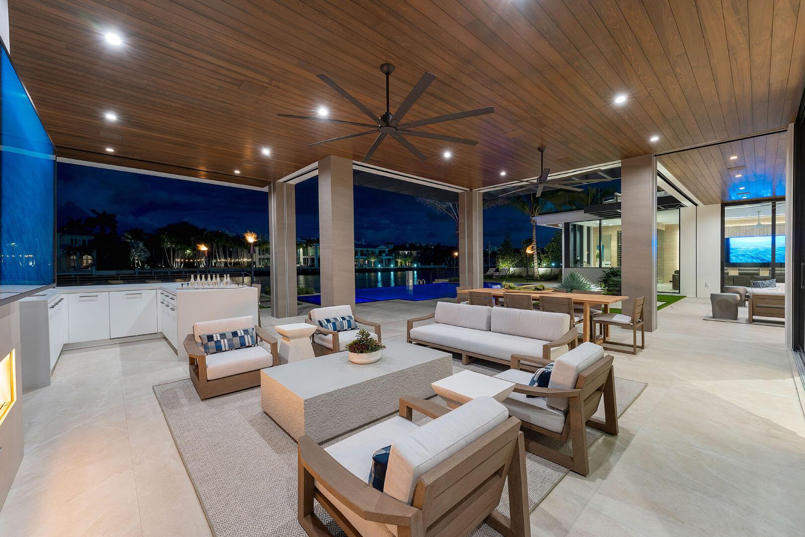 ROYAL PALM YACHT & COUNTR - Residential