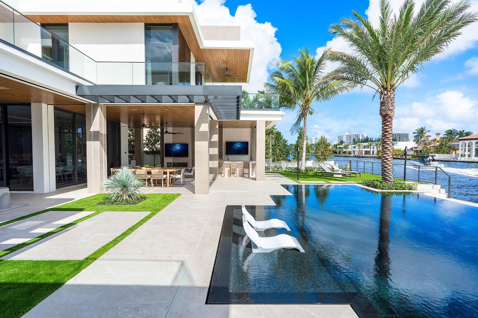 ROYAL PALM YACHT & COUNTR - Residential