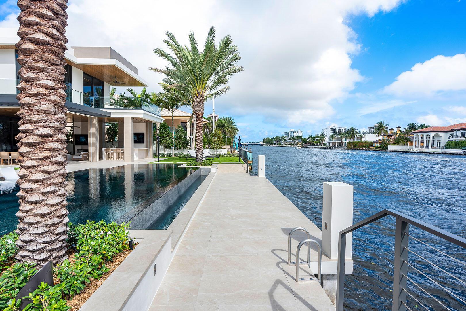 ROYAL PALM YACHT & COUNTR - Residential