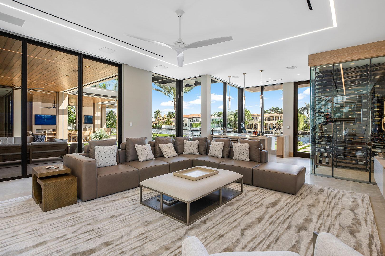 ROYAL PALM YACHT & COUNTR - Residential