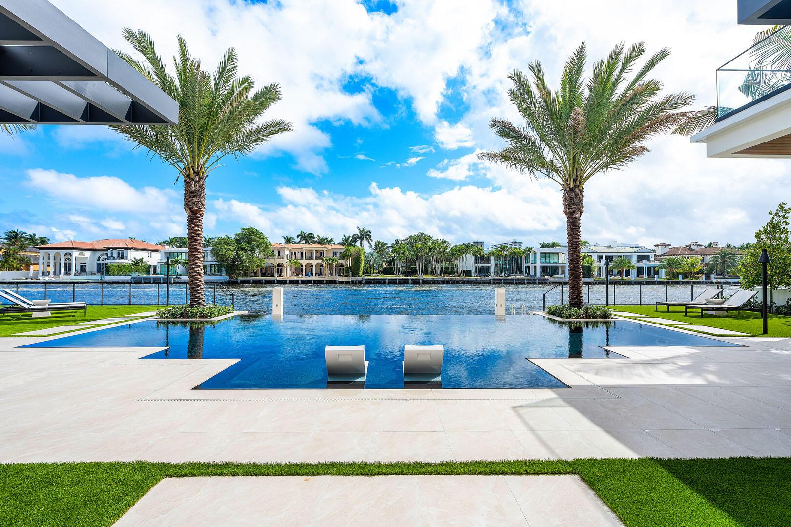 ROYAL PALM YACHT & COUNTR - Residential