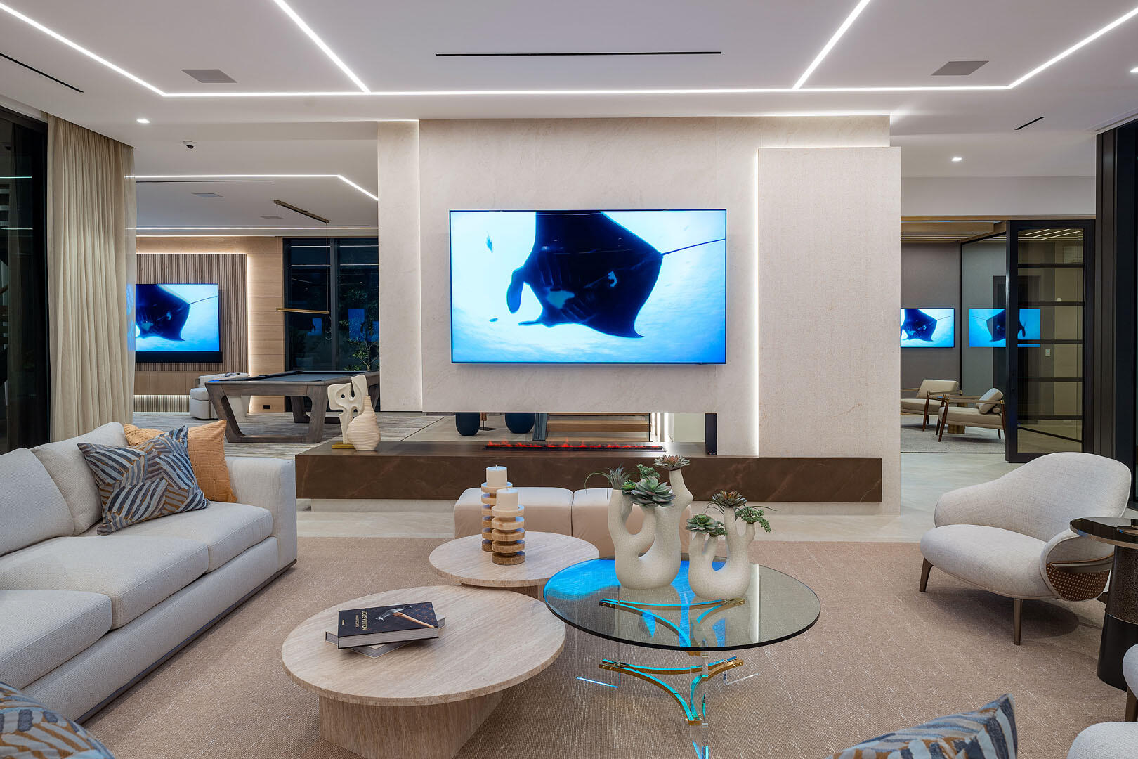 ROYAL PALM YACHT & COUNTR - Residential