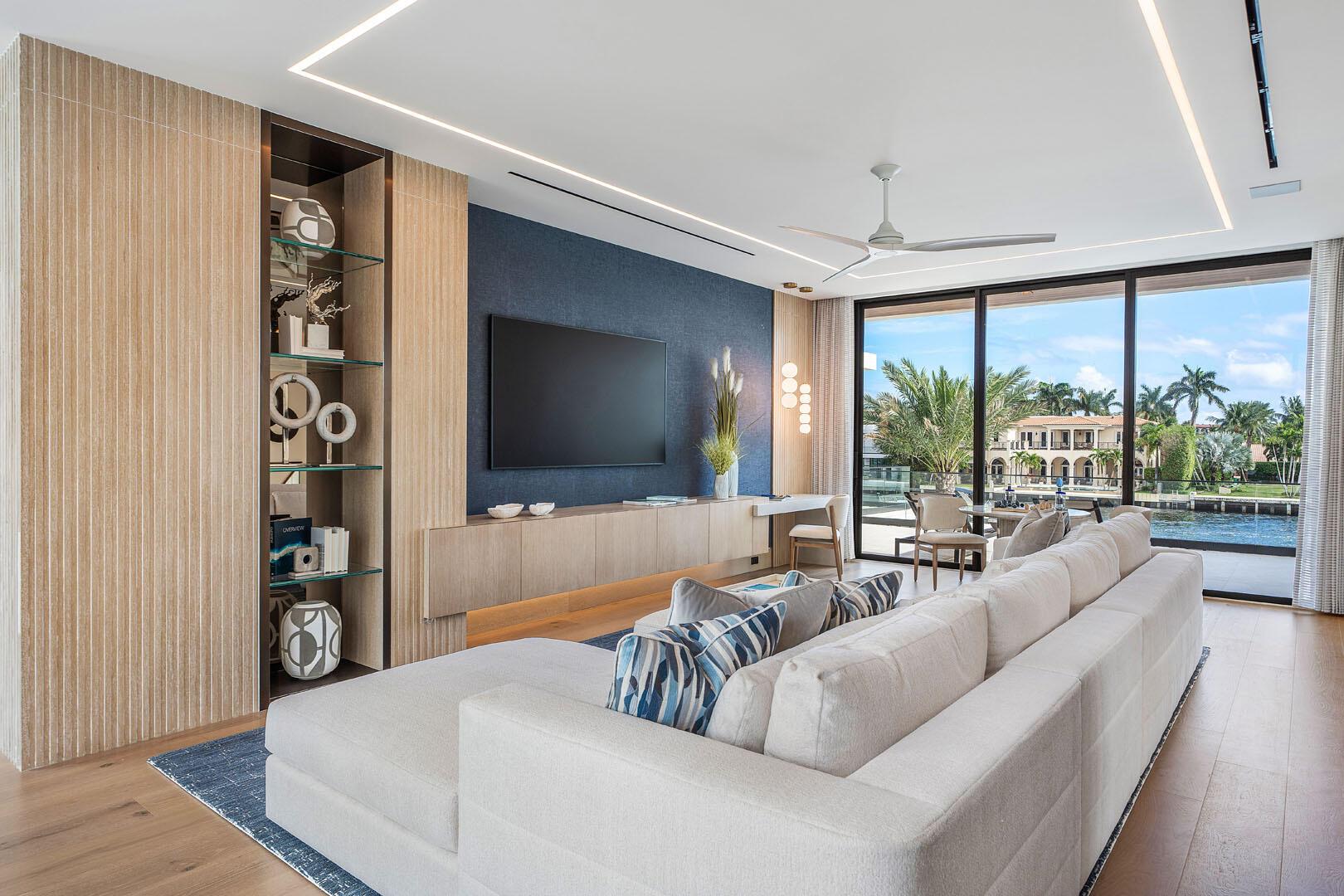 ROYAL PALM YACHT & COUNTR - Residential