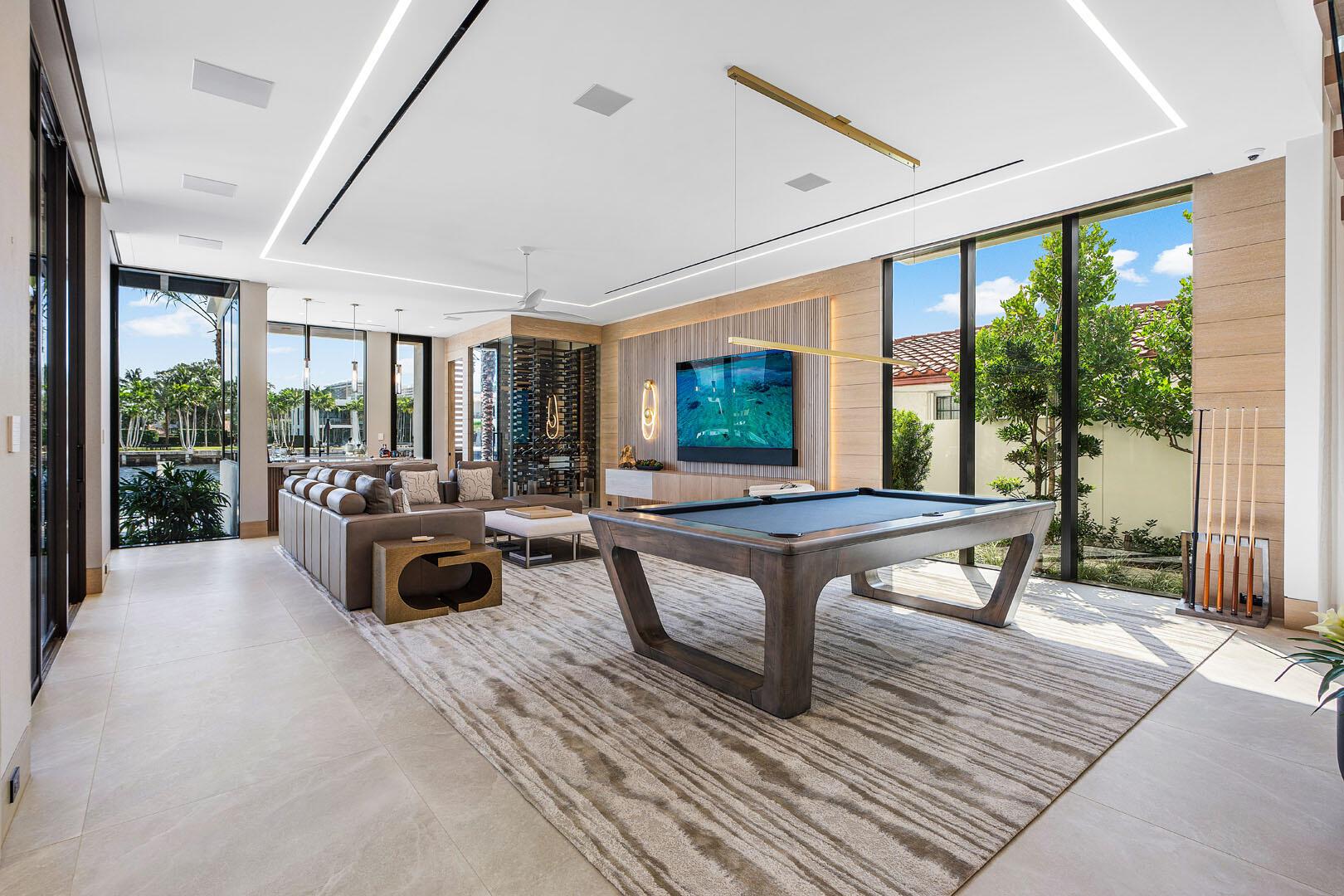 ROYAL PALM YACHT & COUNTR - Residential