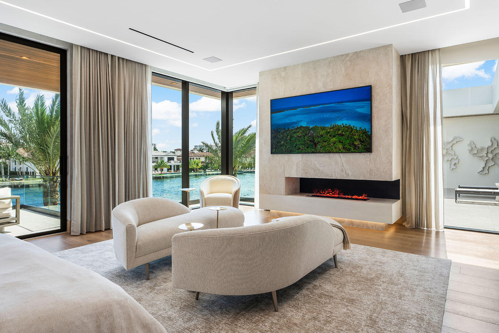 ROYAL PALM YACHT & COUNTR - Residential