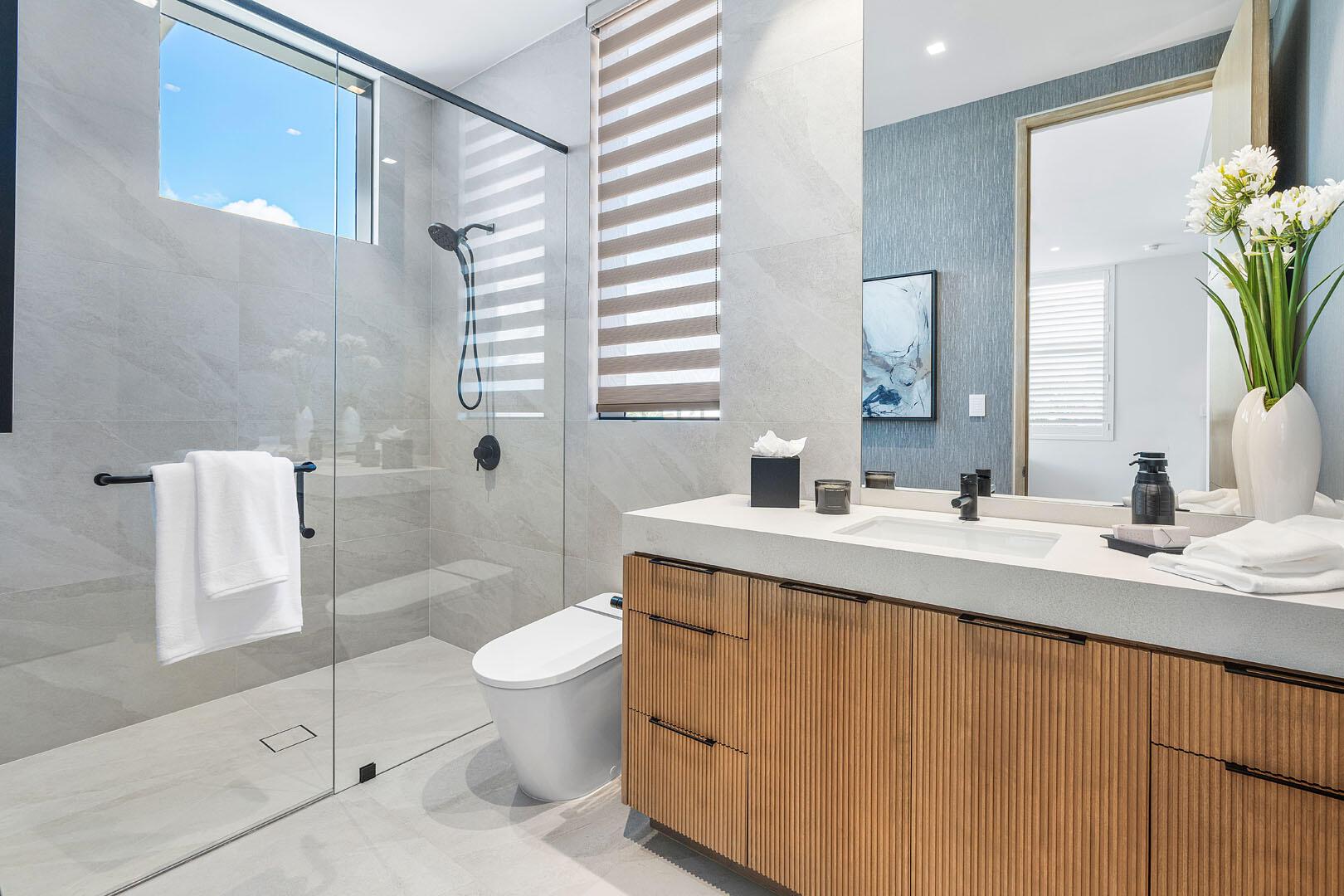 ROYAL PALM YACHT & COUNTR - Residential